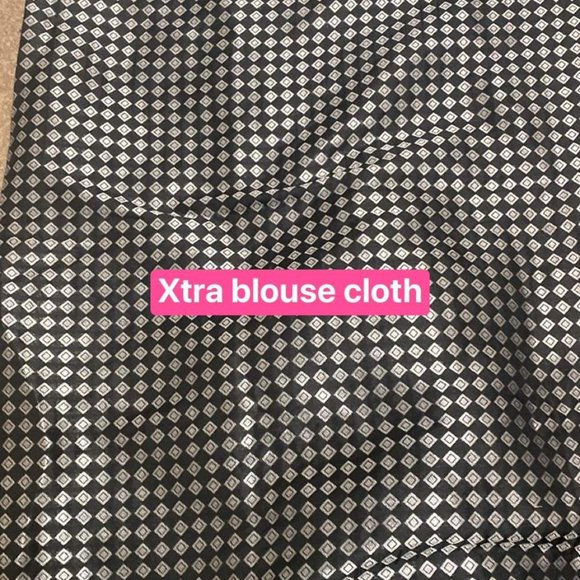 Black Saree - Picture 2 of 5